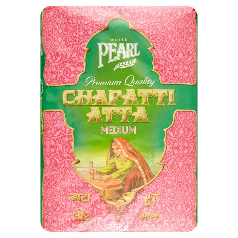 Bag of White Pearl Premium Quality Chapatti Atta Medium 25kg placed beside freshly made chapattis and rolling pin—perfect for traditional South Asian cooking.