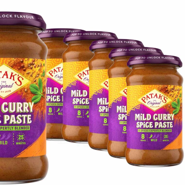 Patak’s Mild Curry Paste 283g x6 Pack – mild Indian curry paste made with turmeric, coriander, and cumin. Great for curries, soups, and one-pot meals.